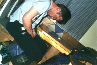 2000-050_Haus_kl.jpg (19792 Byte)