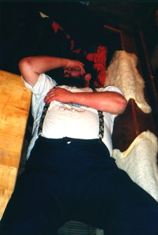 2000-051_Haus_kl.jpg (13106 Byte)