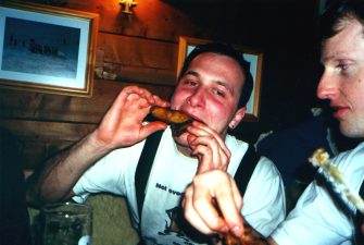 2000-073_Haus_kl.jpg (18686 Byte)