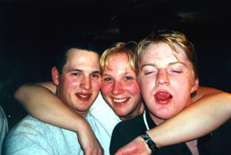 2000-093_Haus_kl.jpg (14754 Byte)