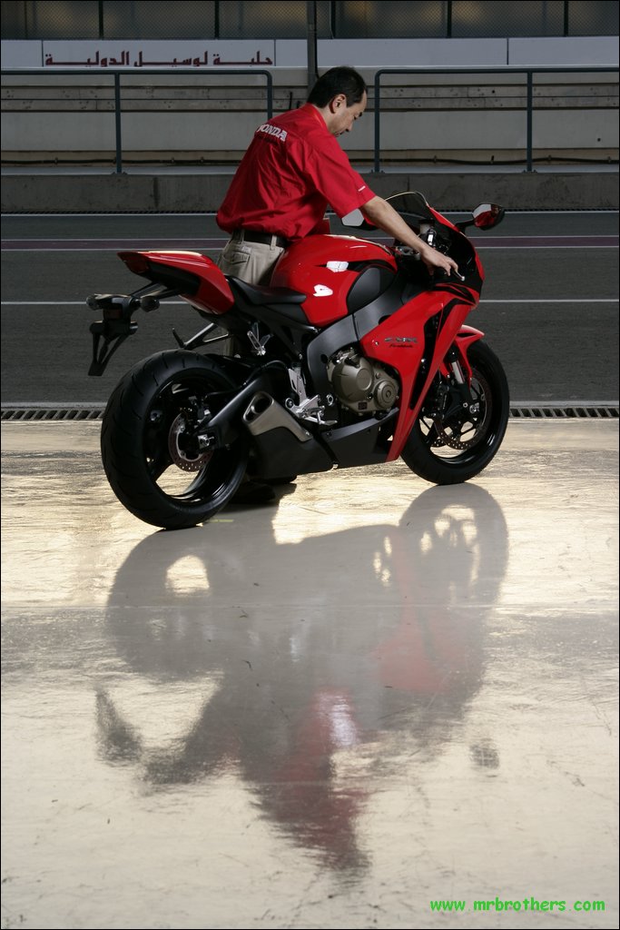 CBR1000RRym08_082.JPG